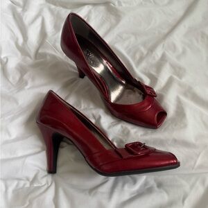 Worthington Elegant Burgundy Heels